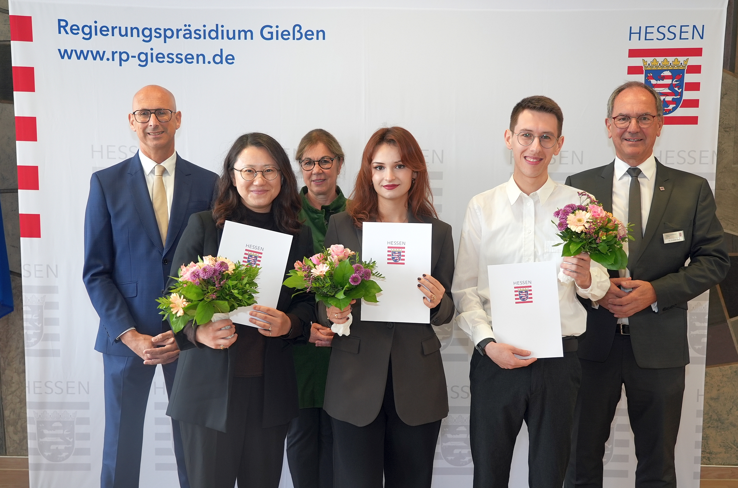 PM PG Gießen Auszubildende Ehrung Bild Pressemitteilung RP Gießen